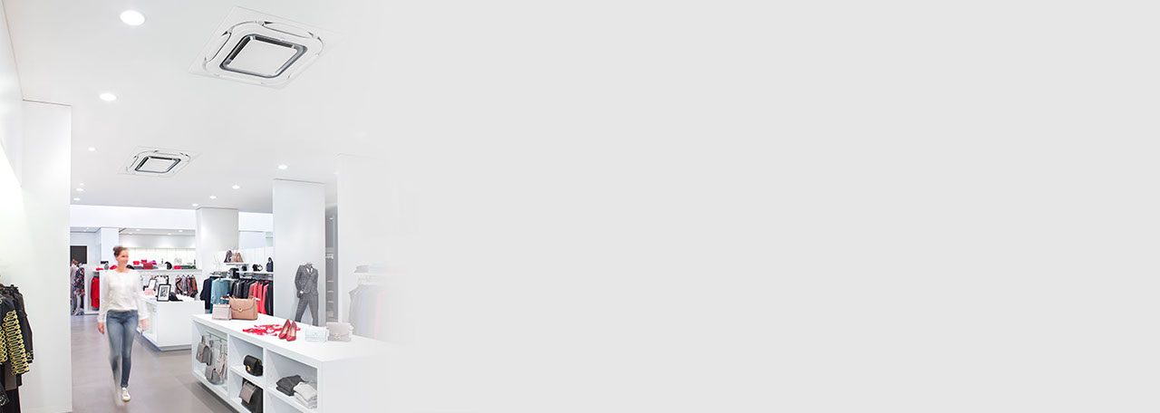 klijent šeta po prodavnici